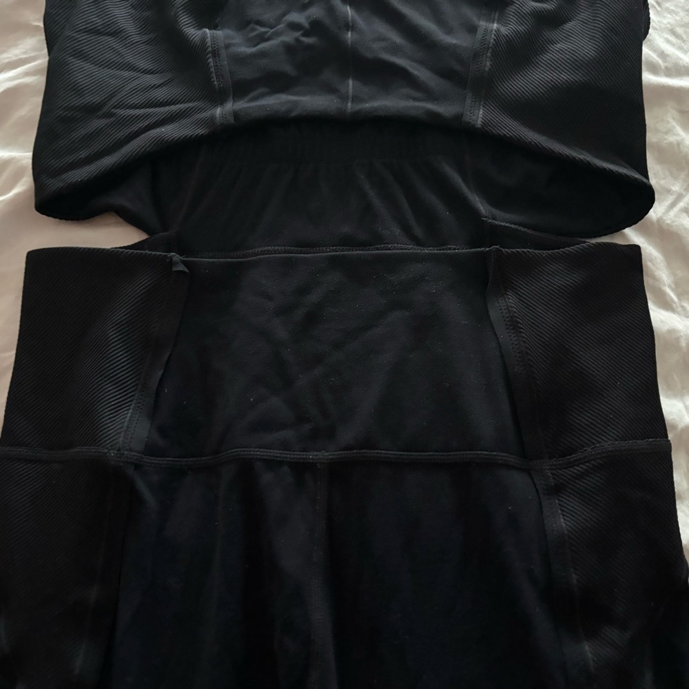 Nike NWT Yoga Luxe DRI-FIT Infinalon Jumpsuit Size L Tight Fit Open Stomach - Picture 13 of 16